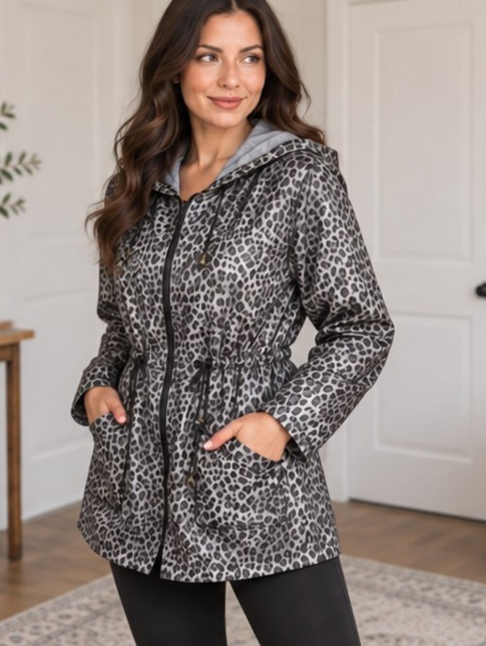 MEANEOR | XL Leopard Print Hooded Lightweight Raincoat Windbreaker Jacket
